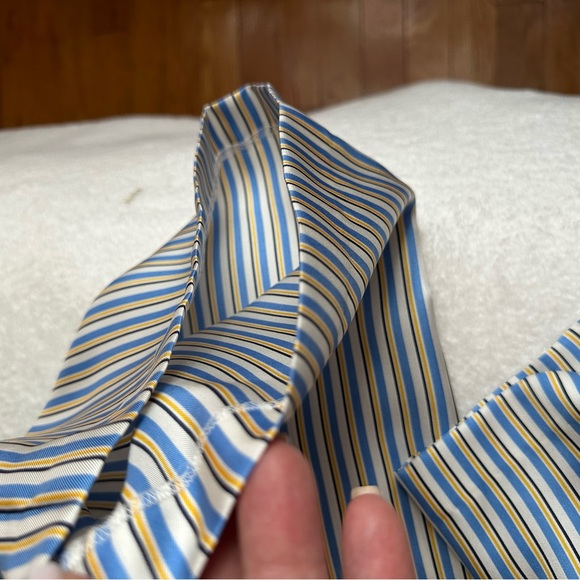 Juicy Couture High Waisted silk trousers. Size 4. - Picture 13 of 16